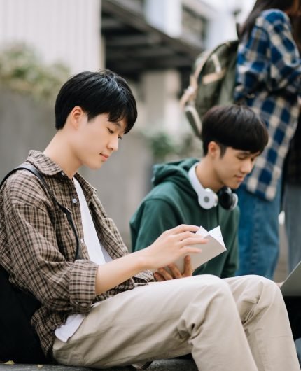 asian-students-are-studying-the-campus-park-young-people-are-spending-time-together-.jpg